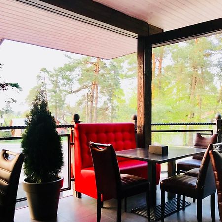 Hotel Motozona Brjuchovyči Exteriér fotografie