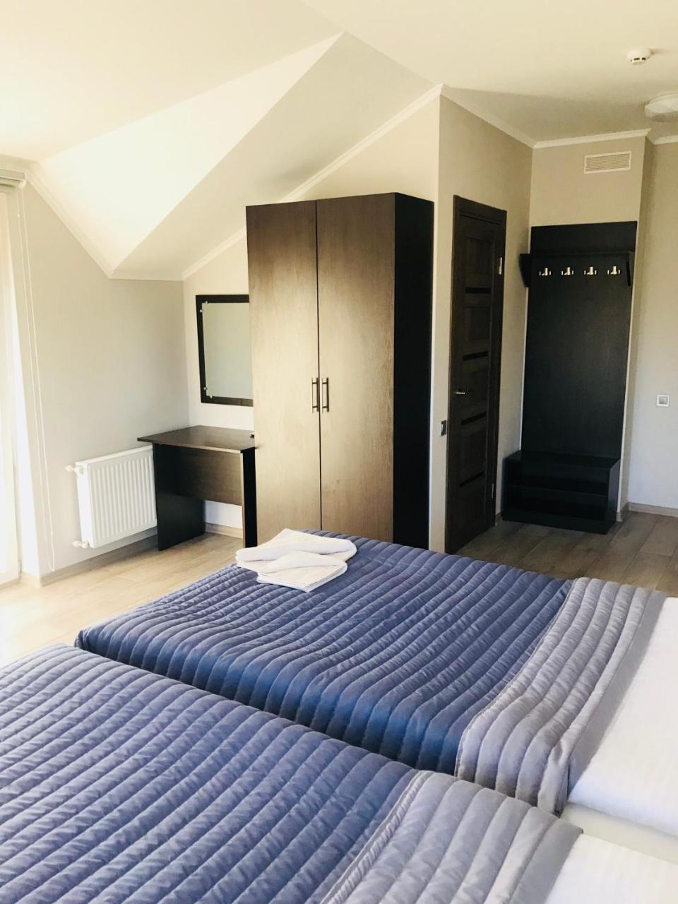 Hotel Motozona Brjuchovyči Exteriér fotografie